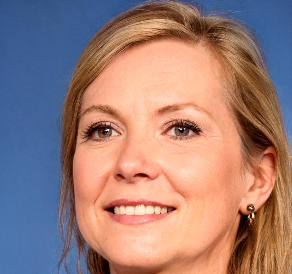 Blockchain performance optimization expert and instructor